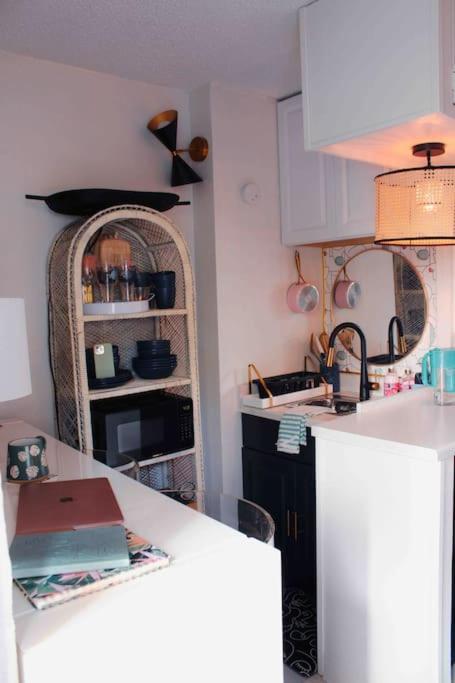 Seashore Waikiki Studio 1 Block From A Beach No Resort Fees Honolulu Luaran gambar