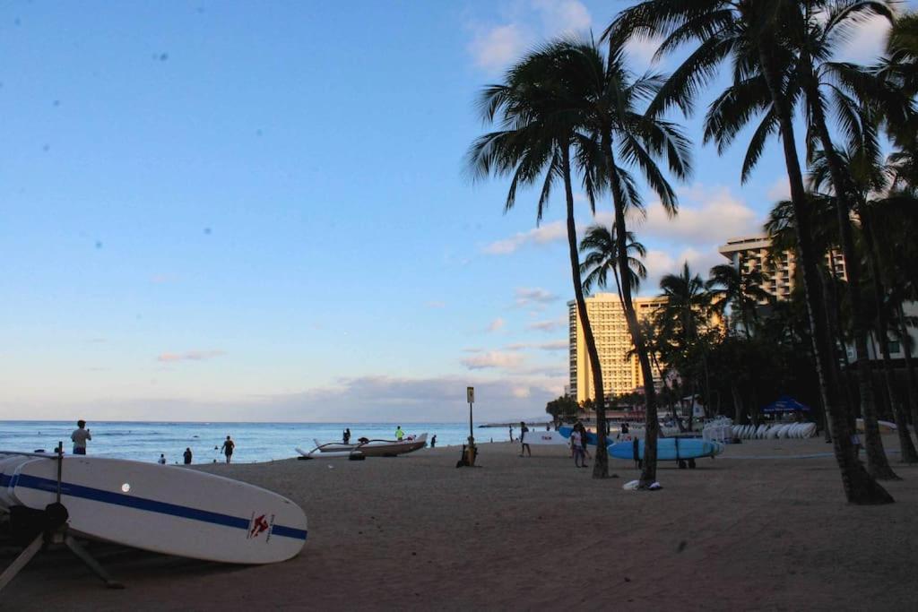 Seashore Waikiki Studio 1 Block From A Beach No Resort Fees Honolulu Luaran gambar
