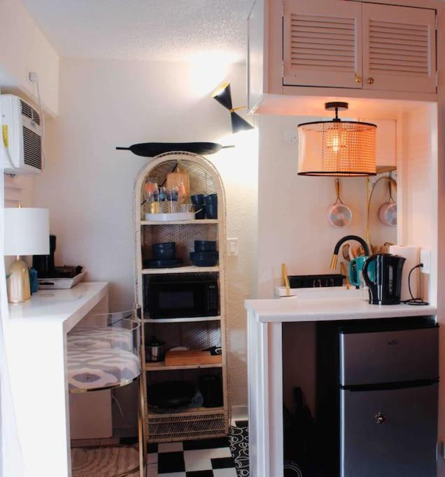 Seashore Waikiki Studio 1 Block From A Beach No Resort Fees Honolulu Luaran gambar